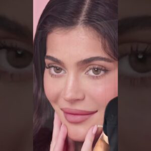 Kylie Jenner HUGE MISTAKE Kylie Cosmetics mascara makeup Review